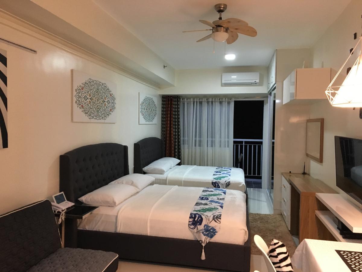 Breezy Wind 19Twentysix Tagaytay City Exterior photo
